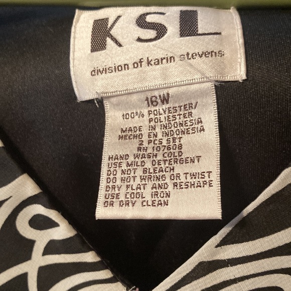 Size 16W top & bottom skirt with built in slip Women’s KSL Built in slip on both - Picture 6 of 6